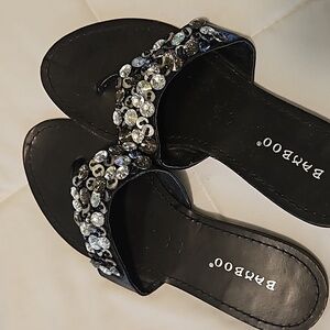 Flat sandals